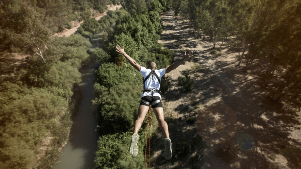 Supera el miedo al puenting con estos consejos y disfruta de una experiencia inolvidable. Vive la adrenalina con seguridad en Cádiz y haz tu primer salto.